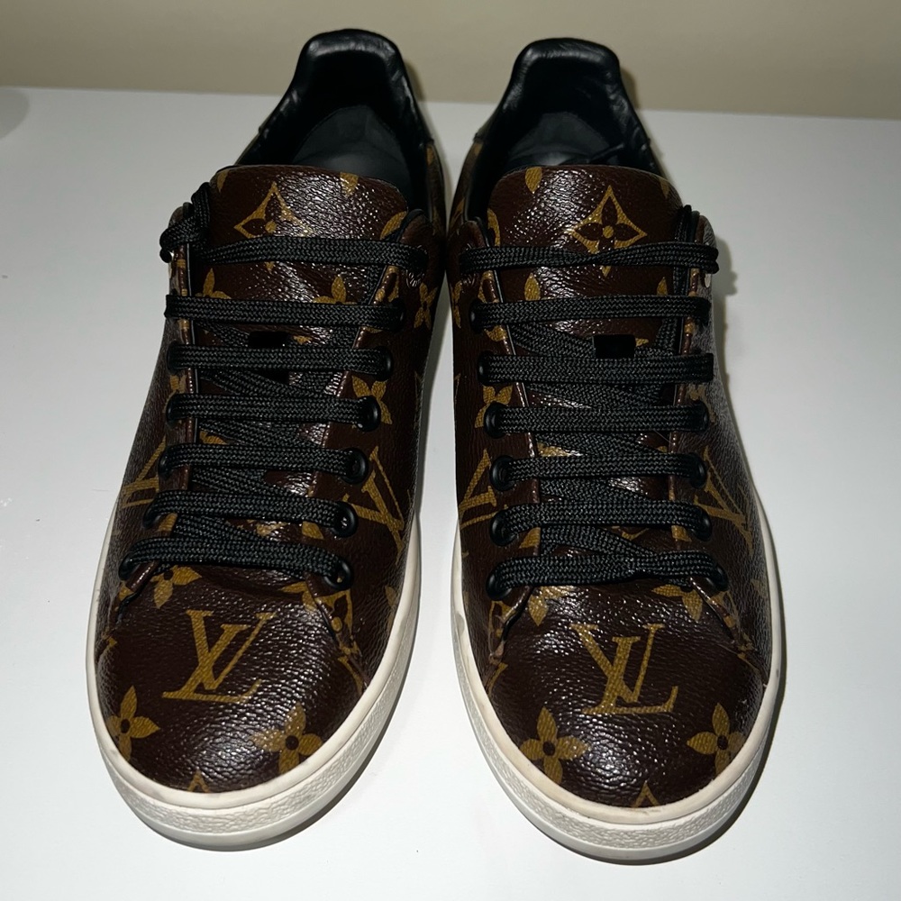Louis Vuitton Frontrow sneakers size 36